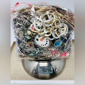 Vintage & Modern Gold & Silver Tone Mixed Metal Scrap/Wearable Jewelry Lot 9lbs